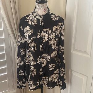 Kenzie Floral Button-Front Blouse – Size M